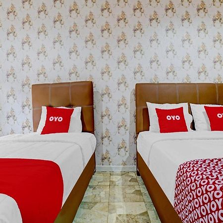 Oyo 90140 Nginep Yuuk Guest House Cirebon Zewnętrze zdjęcie