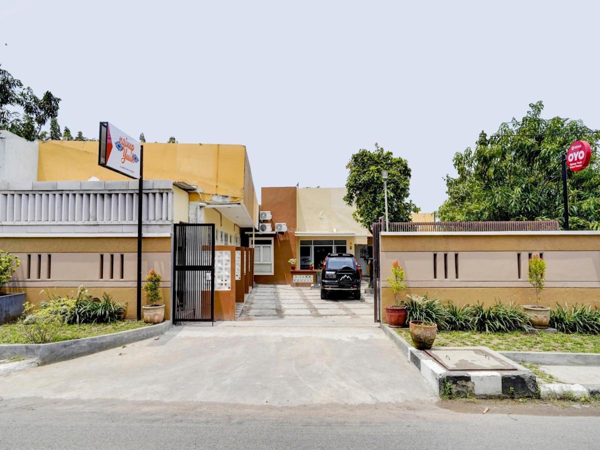 Oyo 90140 Nginep Yuuk Guest House Cirebon Zewnętrze zdjęcie